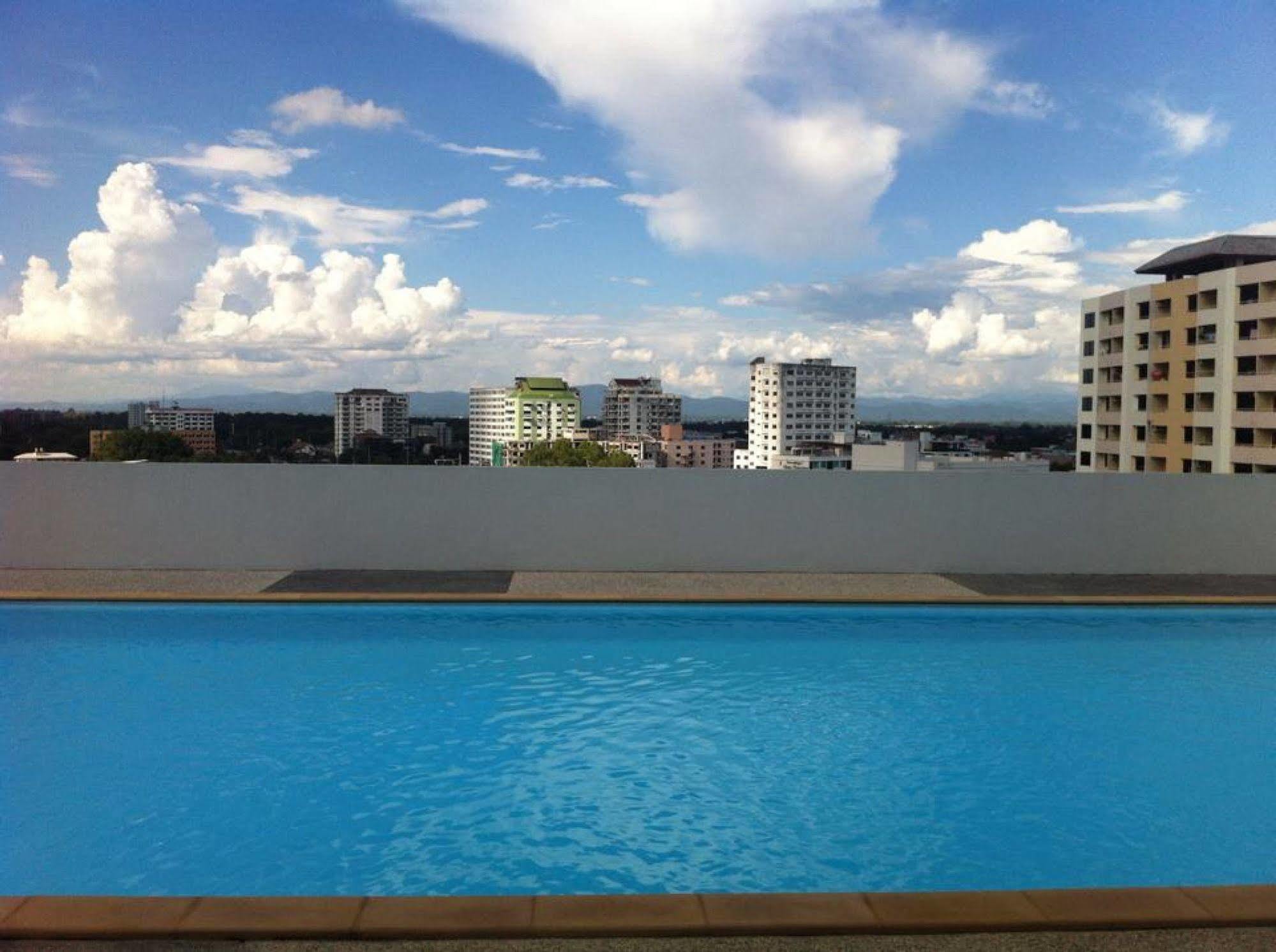 Prestige Chiang Mai Hotel Eksteriør billede