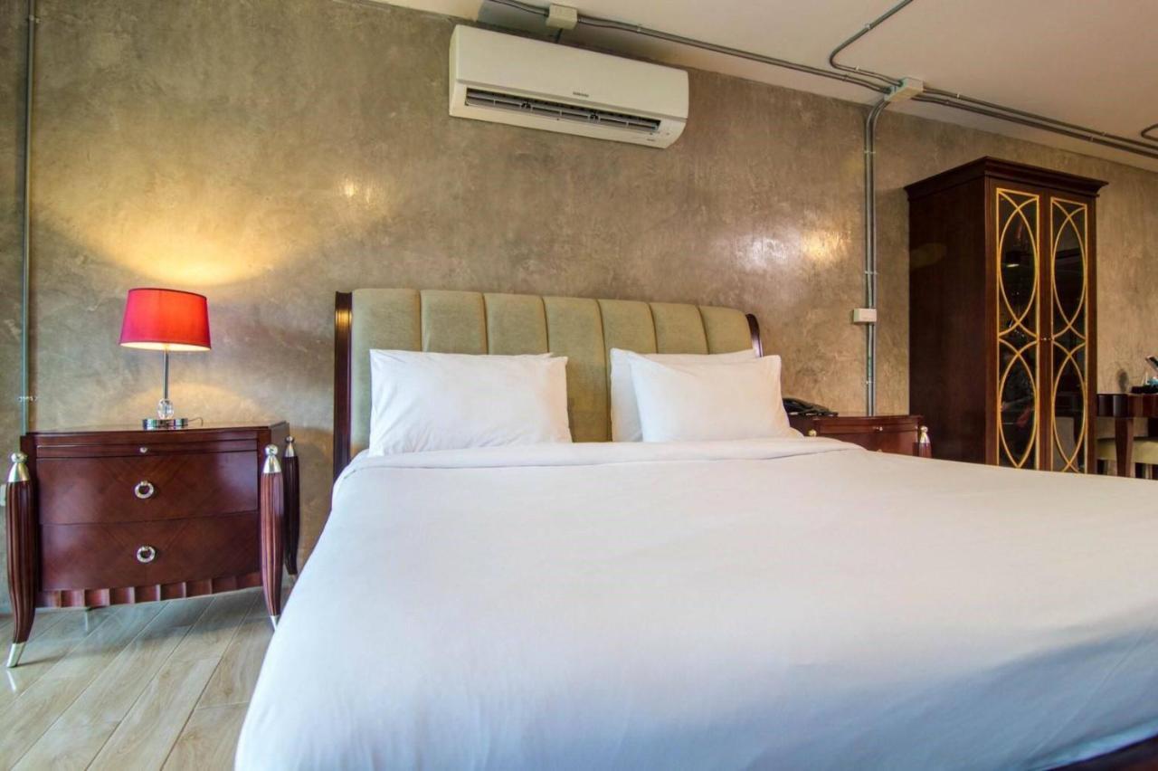 Prestige Chiang Mai Hotel Eksteriør billede